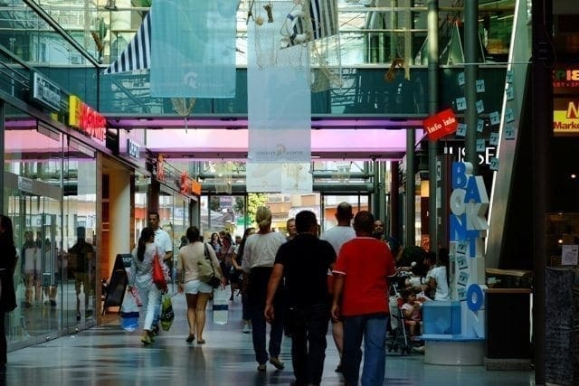 La mayor parte de las empresas nacionales o internacionales han adoptado la fórmula de la franquicia.